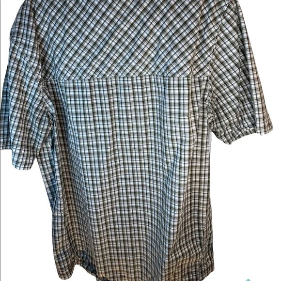 Under Armour Men’s Large button down short sleeve shirt - Picture 2 of 2